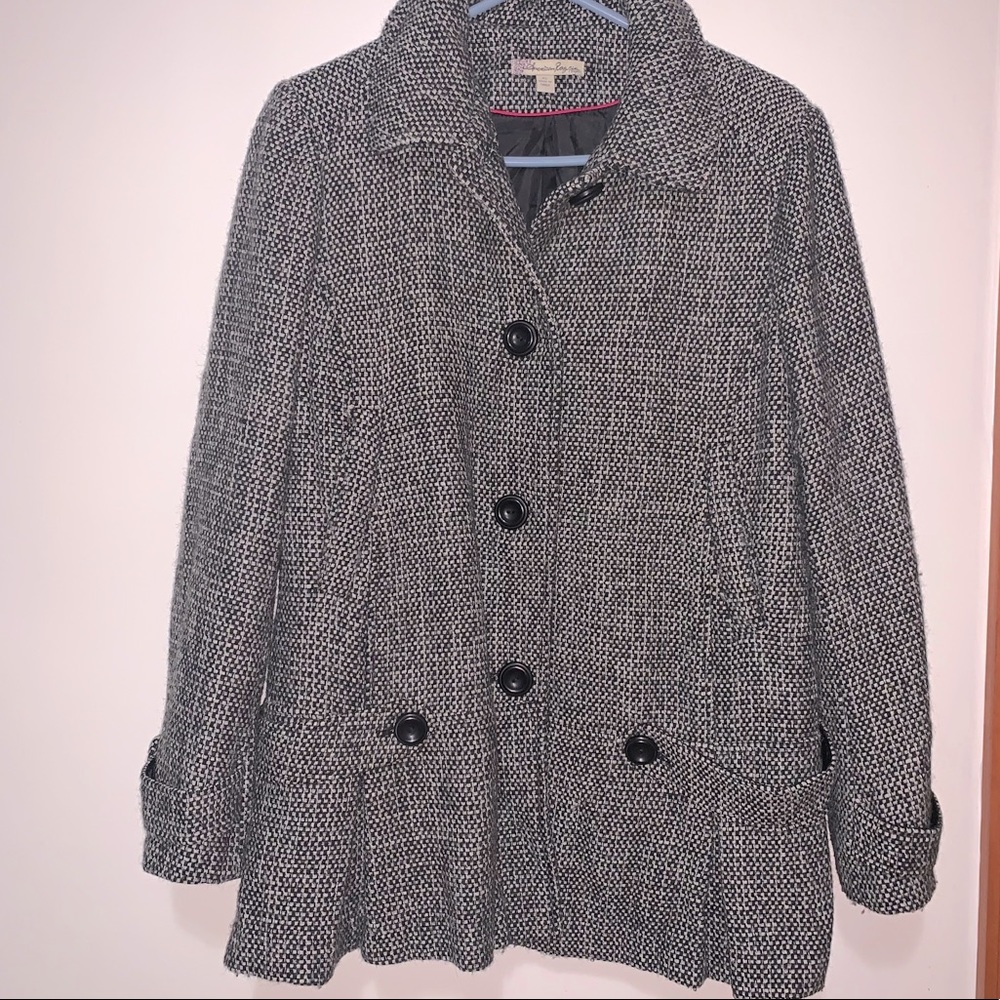 Short black and white houndstooth pea coat